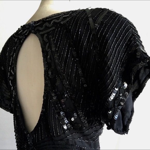 Vintage Sequin Beaded Dress with shoulder pads and open back size 4 in black - Picture 6 of 10